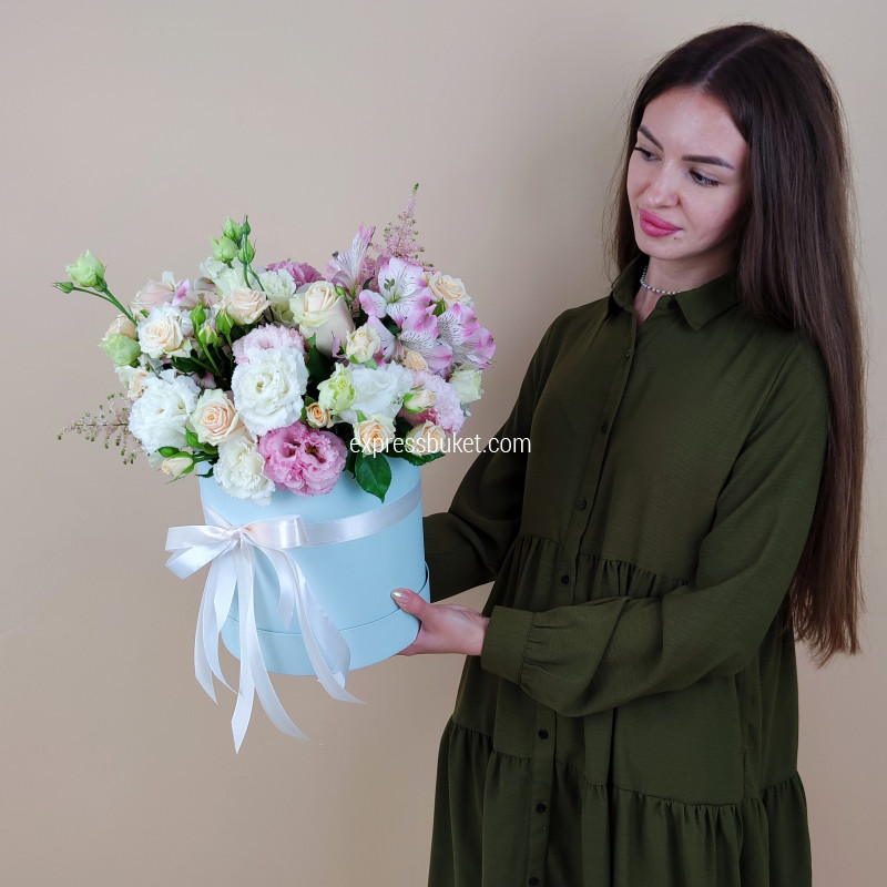 Шляпная коробка средняя